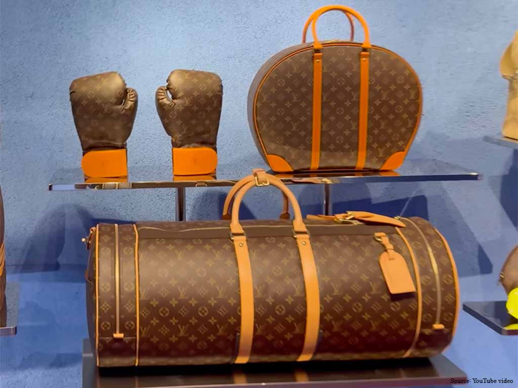 Louis Vuitton flagship window display highlighting brand products and logo – featured on joseluismledesma.com